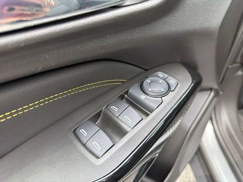 Used 2025 Chevrolet Trax ACTIV FWD image 11