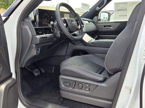 New 2026 INFINITI QX80 Autograph AWD/4WD image 13