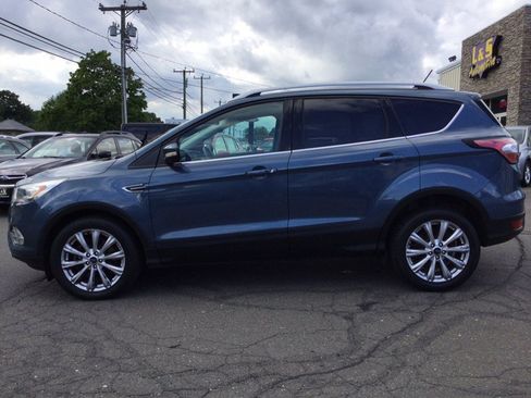 Used 2018 Ford Escape Titanium w/ Ford Safe & Smart Package AWD/4WD image 11