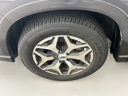 Used 2022 Subaru Forester Premium image 11
