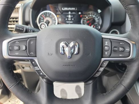 Used 2025 RAM 1500 Big Horn AWD/4WD image 36