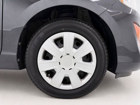 Used 2016 Toyota Prius C Two FWD image 29