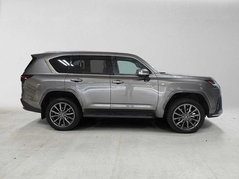 Used 2023 Lexus LX 600 F Sport w/ Accessory Package (Z1) AWD/4WD image 2