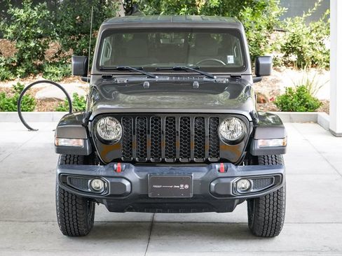 Used 2022 Jeep Gladiator Sport AWD/4WD image 2