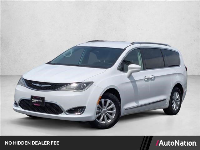 Used 2018 Chrysler Pacifica Touring-L FWD image 1