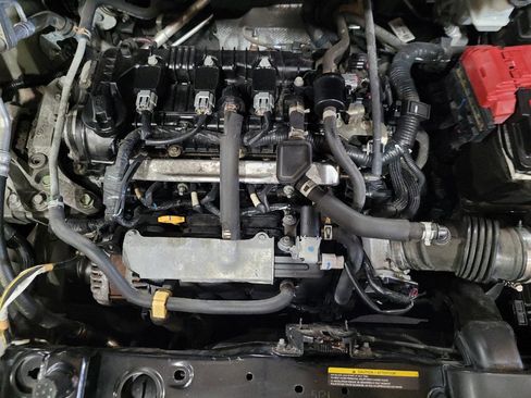 Used 2020 Nissan Versa SR FWD image 30