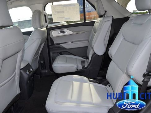 New 2026 Ford Explorer Active w/ Active Comfort Package image 11