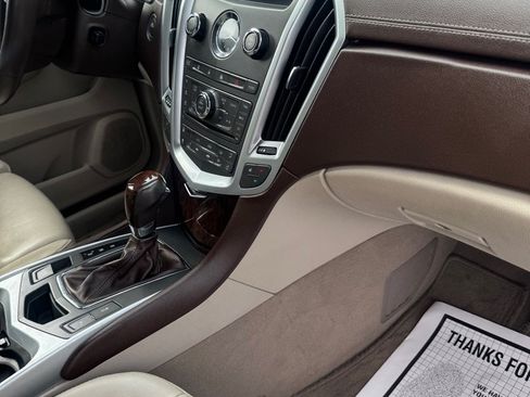 Used 2011 Cadillac SRX Luxury FWD image 13