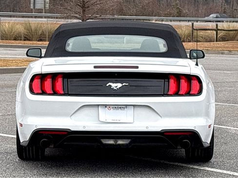 Used 2023 Ford Mustang Premium image 19
