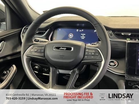 New 2025 Jeep Grand Cherokee Altitude image 20