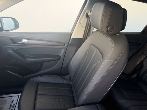 Used 2023 Audi Q5 2.0T Premium w/ Convenience Package image 22