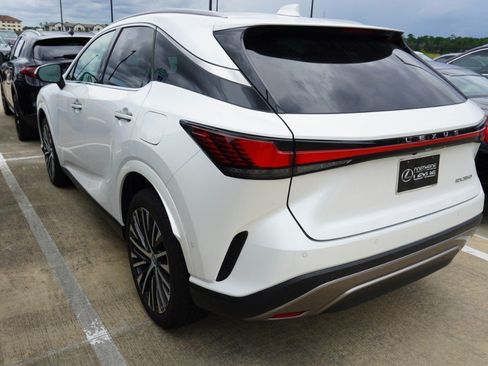 Used 2023 Lexus RX 350 Premium Plus w/ Cold Area Package FWD image 7
