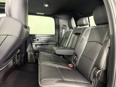 Used 2025 RAM 3500 Limited AWD/4WD image 18