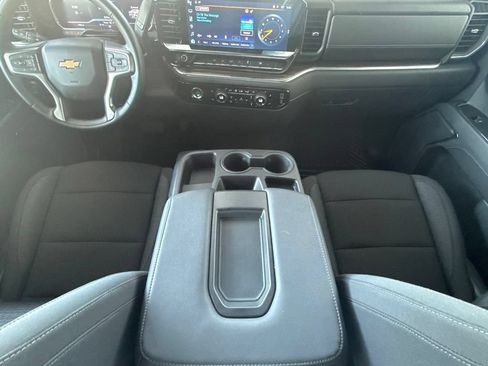 Used 2024 Chevrolet Silverado 1500 LT AWD/4WD image 24