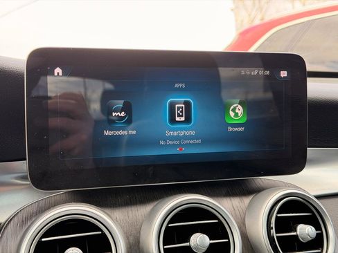 Used 2021 Mercedes-Benz GLC 300 4MATIC image 25