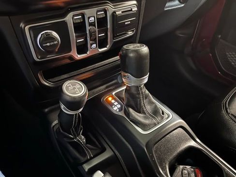 Used 2021 Jeep Wrangler Unlimited Sahara w/ Cold Weather Group image 25