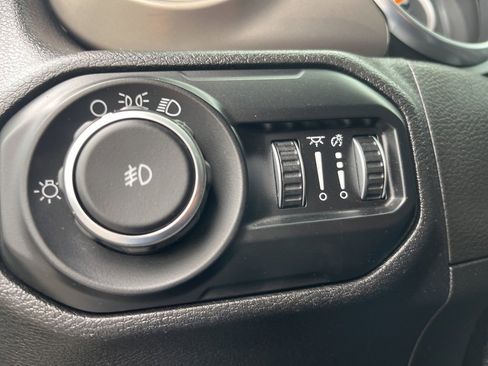 Certified 2021 Jeep Wrangler Unlimited Sport image 23