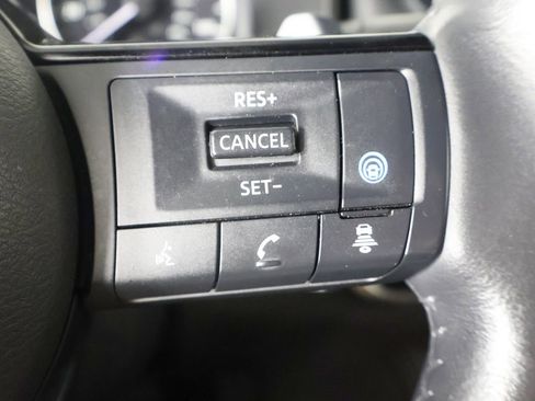 Used 2023 Nissan Rogue SL AWD/4WD image 39
