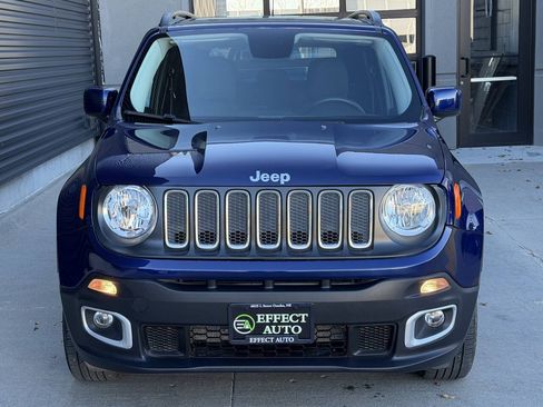 Used 2017 Jeep Renegade Latitude w/ Cold Weather Group AWD/4WD image 4