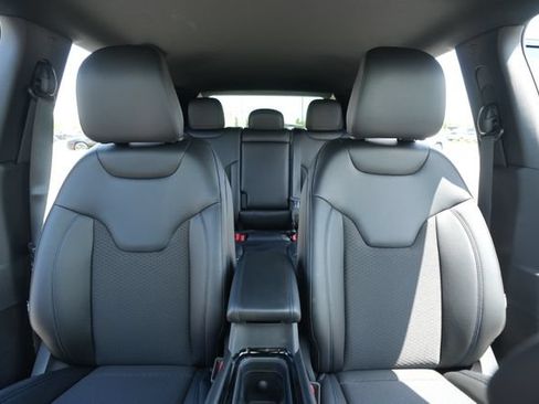 New 2026 Jeep Compass Latitude AWD/4WD image 36