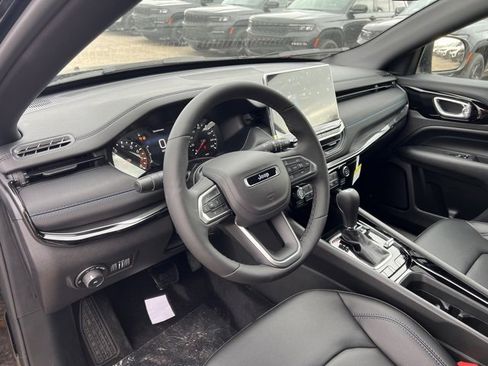Used 2026 Jeep Compass Limited image 9