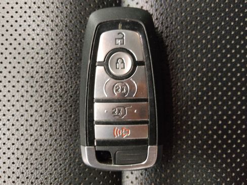 Used 2021 Ford Escape SEL image 32