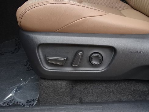 New 2026 Toyota 4Runner Limited AWD/4WD image 9