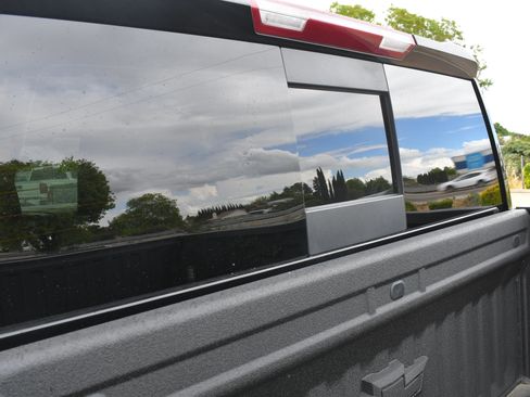 Used 2023 Chevrolet Silverado 1500 LT Trail Boss w/ LT Trail Boss Premium Package image 10