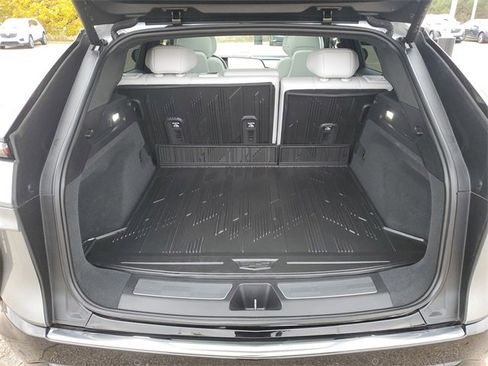 Certified 2024 Cadillac Lyriq Luxury image 26