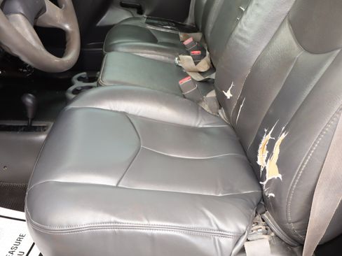 Used 2007 Chevrolet Silverado 2500 W/T w/ Heavy-Duty Power Package image 18