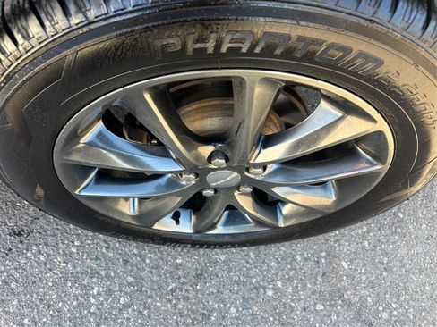 Used 2018 Dodge Durango GT image 19