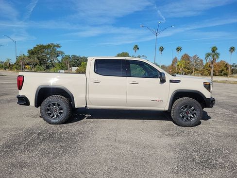 New 2026 GMC Sierra 1500 AT4X AWD/4WD image 4