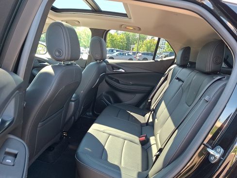Used 2023 Buick Encore GX Essence w/ Experience Buick Package FWD image 10