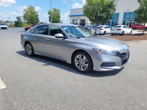 Used 2018 Honda Accord LX image 5