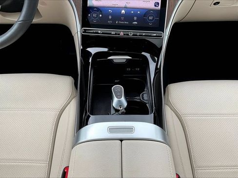 Used 2026 Mercedes-Benz C 300 4MATIC Sedan image 17