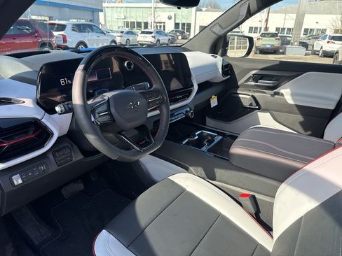 Used 2025 Chevrolet Silverado EV RST image 9