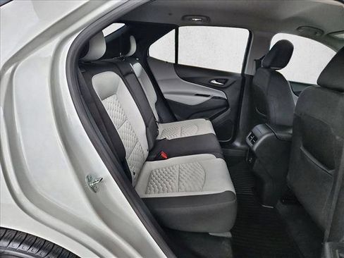 Used 2020 Chevrolet Equinox LS AWD/4WD image 25