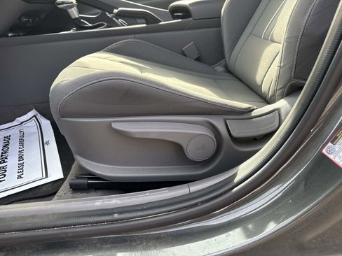 Certified 2024 Hyundai Elantra SEL image 19