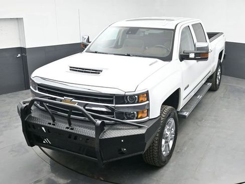 Used 2019 Chevrolet Silverado 2500 High Country w/ Duramax Plus Package image 36