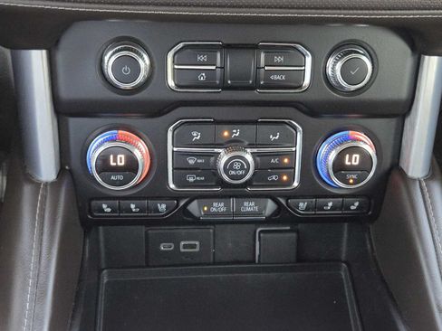 Used 2021 GMC Yukon SLT w/ Rear Media and Nav Package RWD image 21