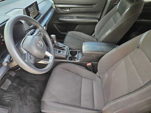 Used 2025 Honda CR-V LX image 12