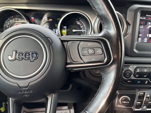 Used 2023 Jeep Wrangler Unlimited w/ Cold Weather Group AWD/4WD image 20