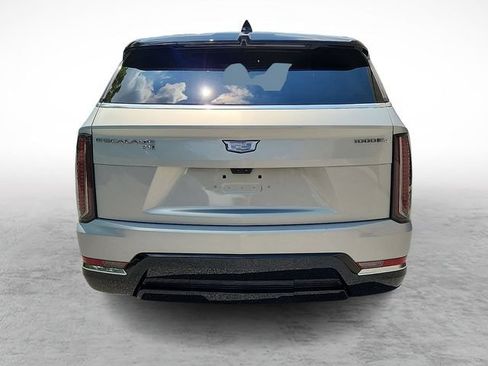 Certified 2025 Cadillac Escalade IQ Luxury 2 AWD/4WD image 5