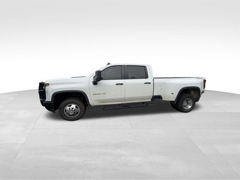 Used 2024 Chevrolet Silverado 3500 W/T AWD/4WD image 4