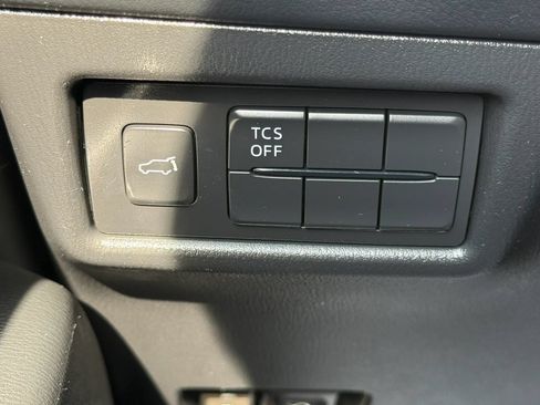 Used 2017 MAZDA CX-5 Touring w/ Preferred Equipment Package AWD/4WD image 39