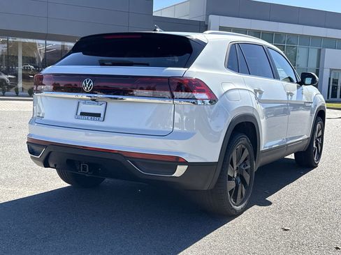 New 2026 Volkswagen Atlas Cross Sport SE image 5
