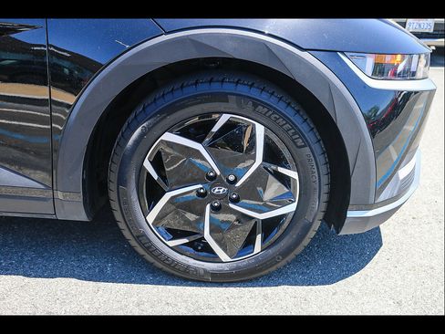 Certified 2024 Hyundai Ioniq 5 SEL RWD image 15