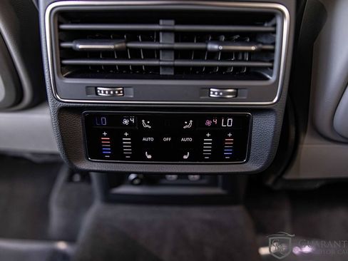 Used 2022 Audi SQ7 Prestige w/ Prestige Package image 38