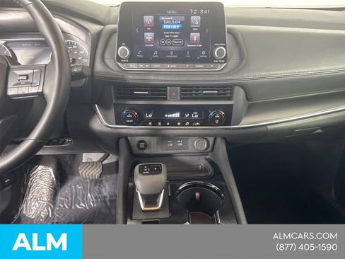 Used 2025 Nissan Rogue SV FWD image 32