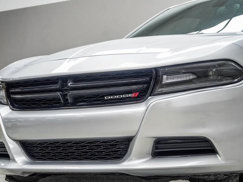 Used 2020 Dodge Charger SXT w/ Leather Interior Group RWD image 2